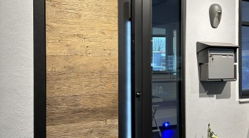 Drag your image here Drag your image here